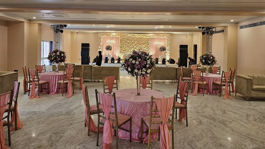 Image highlighting the vibrant and festive atmosphere of a party in the ballroom & banquet hall.